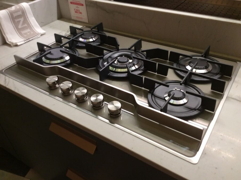 7 Powerful Gas Stove Safety Checks Before Every Cooking Session